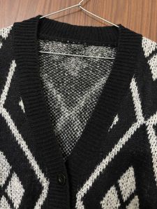 Stylish Black &amp; White Cardigan