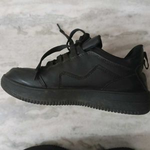 Black Casual Shoes