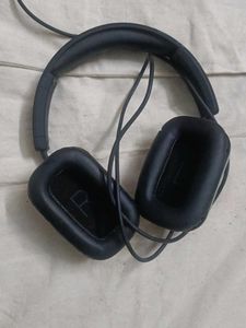 Black Wireless Headphones