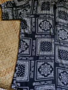 Black &amp; White Bandana Print Casual Shirt – Size M