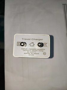45 W Charger &amp; Cable