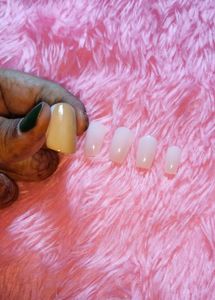 Customizable Nails - No Glue Included!