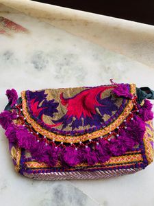 Reselling- boho sling bag