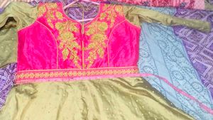 Elegant Pink &amp; Gold Kurta Set