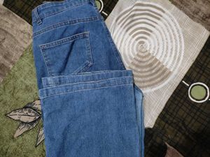 Flared Jeans 👖wasit 30 High Waisted Comfortable