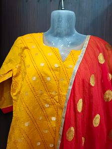 Silk Kurta With Red Duppata