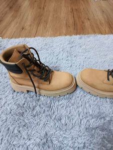 MANGO Flat Boots