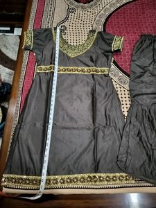 Silk Suit Set For Sale In Good Condition