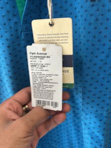 BRAND NEW HALF SLEEVE T-SHIRT.