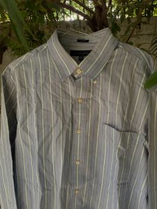 Tommy Hilfigher Original Shirt 🩵