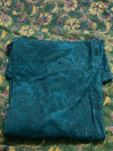 Urbano Fashion Tee - Large