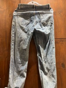 Casual &amp; Cool | Zudio Straight Fit Jeans (28/S)