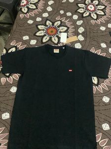 Levi’s Tshirt