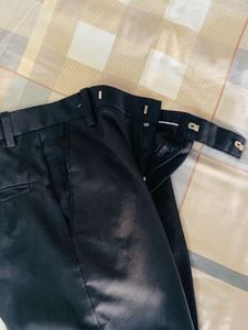 ✨ GANT Black Formal Pants – Size 30 Waist ✨