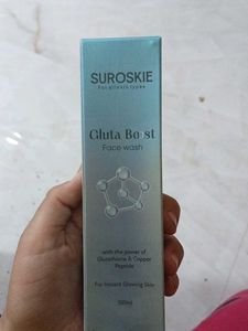 Suroskie Gluta Boost Face Wash