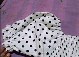 Balloon Sleeves Top