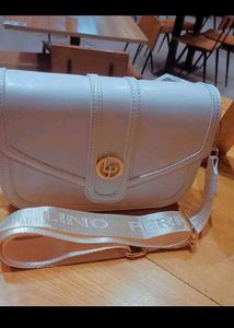 Leno Perros Structure Sling Bag