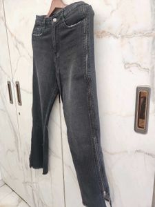 Chic grey Denim Jeans with Zipper Detail