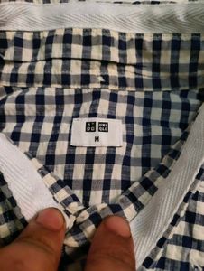 Uniqlo Short Sleeve Shirt