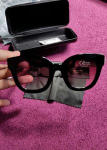 Chic Black Cat-Eye Sunglasses