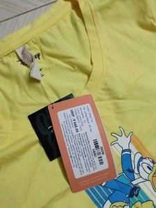 Donald Duck Graphic Tee