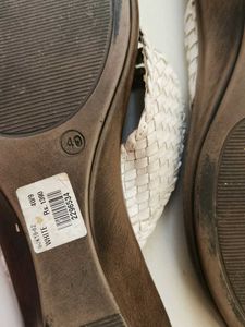 Venus Steps Women Brown Heel Sandal