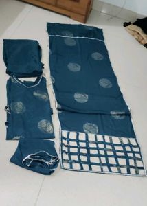 New 4 Peace Set With Hijab