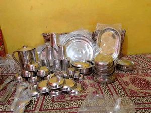61 PIECE STAINLESS STEEL DINNER SET
