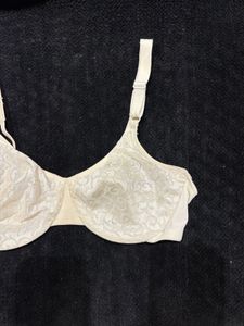 Elegant under wire push up Bra