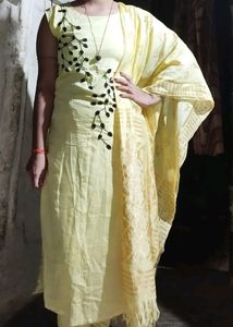 Women Kurti Pent Size M