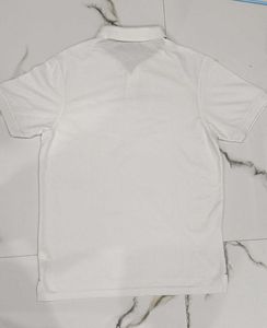 TOMMY HILFIGER WHITE TSHIRT