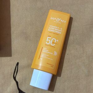 DOT &amp; KEY VIT C + E Super Bright Suncreen!
