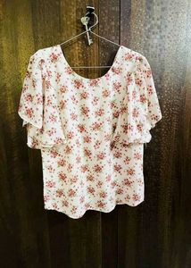 Chic Floral Print Ruffle Sleeve Top
