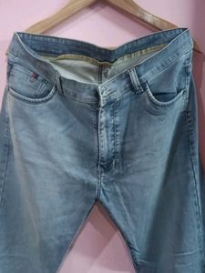 Light Wash Denim Jeans