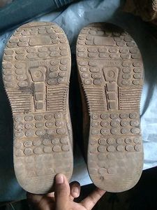 Bruton Laceless Mens Walking Shoes.