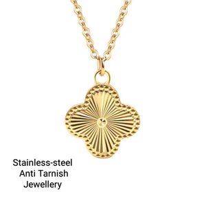 Gold clover Anti Tarnish Necklace