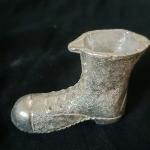 Very Unique Silver Colour Ashtrays