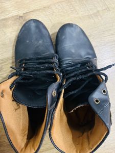 Black Shoes With Heels