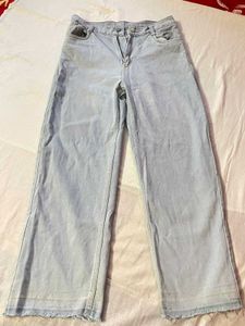 Wide Leg Light Wash Jeans