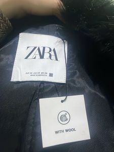 Black Over Coat With Detachable Fur