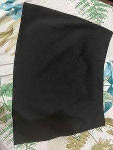 Chic Black Mini Skirt