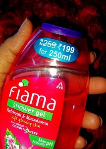 Fiama Shower Gel - Patchouli &amp; Macadamia