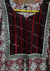 model Kurti
