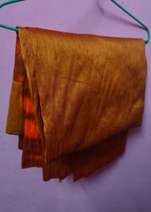 Golden Saree – Minimal &amp; Elegant