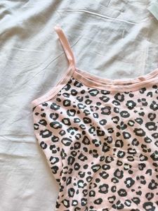 SOLD 🚫.                       Y2k leopard camisol