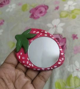 Strawberry Mirror 🪞 🍓