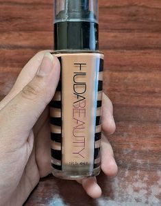 Huda Beauty Free Color Foundation