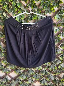 Chic Black Embellished Skirt