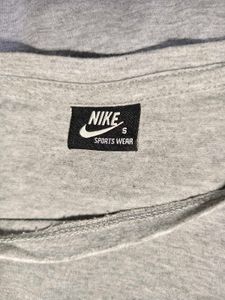 Chest 32- 34 S/ M Size Nike Original Gray T-Shirt