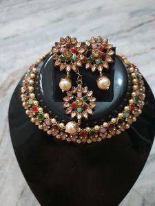 Heavy Necklace Set With Mangtika